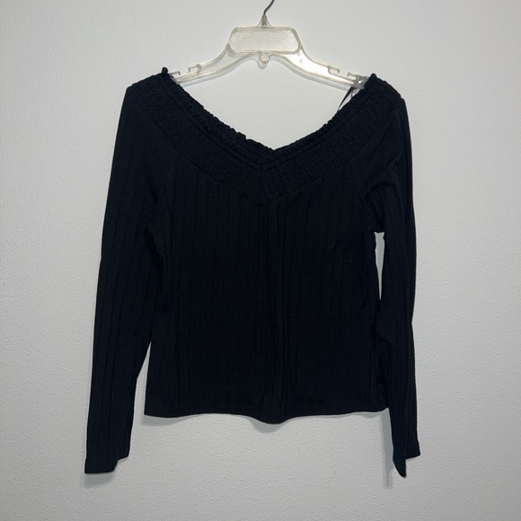 Jessica Simpson Black Long Sleeve‎ V Neck Ribbed Shirt - Picture 1 of 5